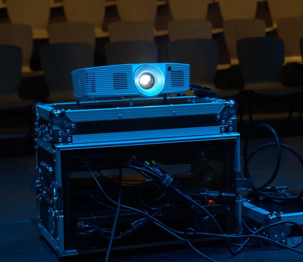 Do outdoor projectors work in daylight? A factbased answer Big