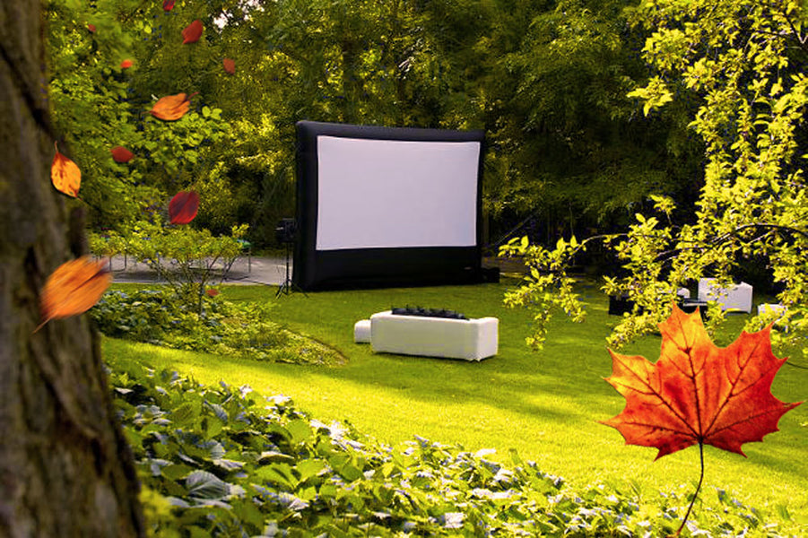 4 Things to Consider When Planning a Fall Outdoor Movie Night
