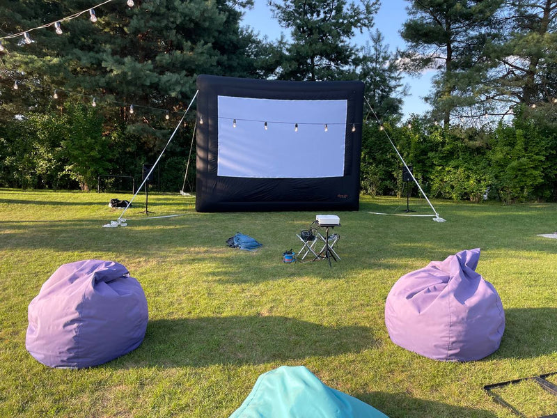 5 Outdoor movie night essentials - Simple guide for beginners